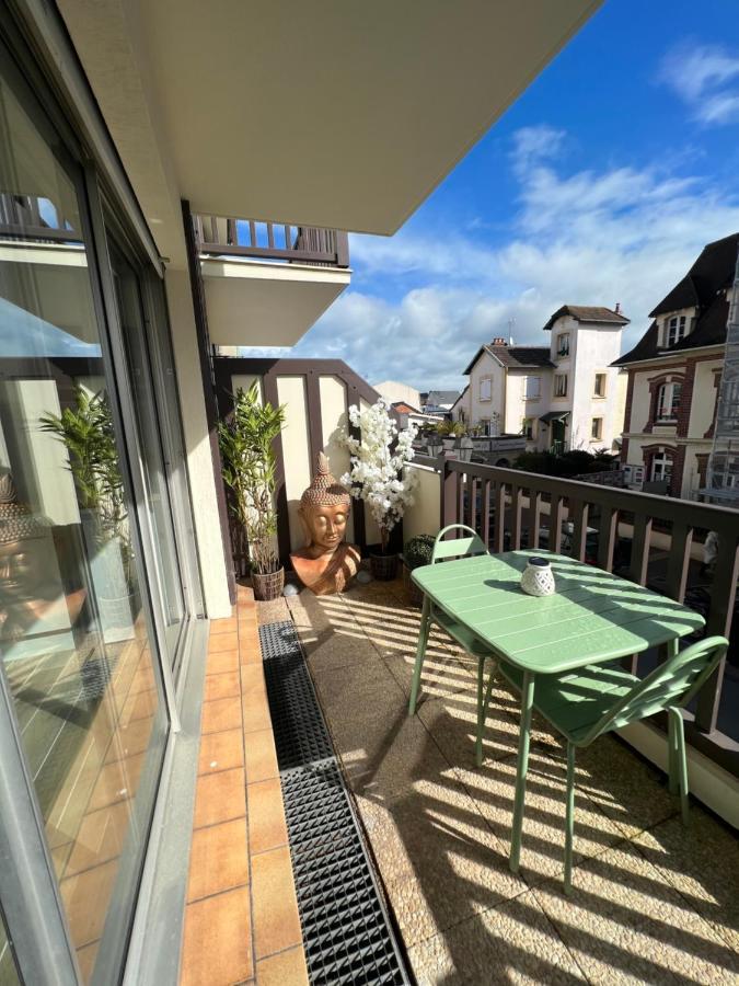 Appartement Hyper Centre De Cabourg Avec Balcon 外观 照片